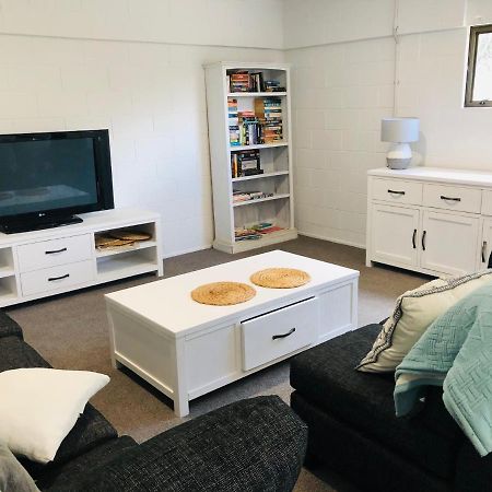Waikaraka Beach, Spacious & Very Comfortable Whangarei Heads Exteriör bild