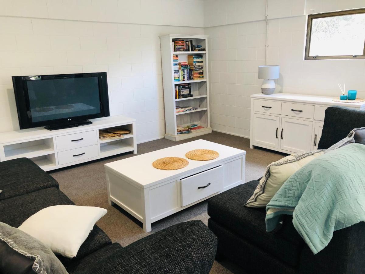 Waikaraka Beach, Spacious & Very Comfortable Whangarei Heads Exteriör bild